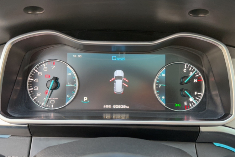 众泰 大迈X7 2018款 2.0T 自动尊贵型中控内饰15