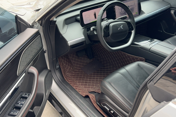 小鹏P7 2021款 480N中控内饰7002