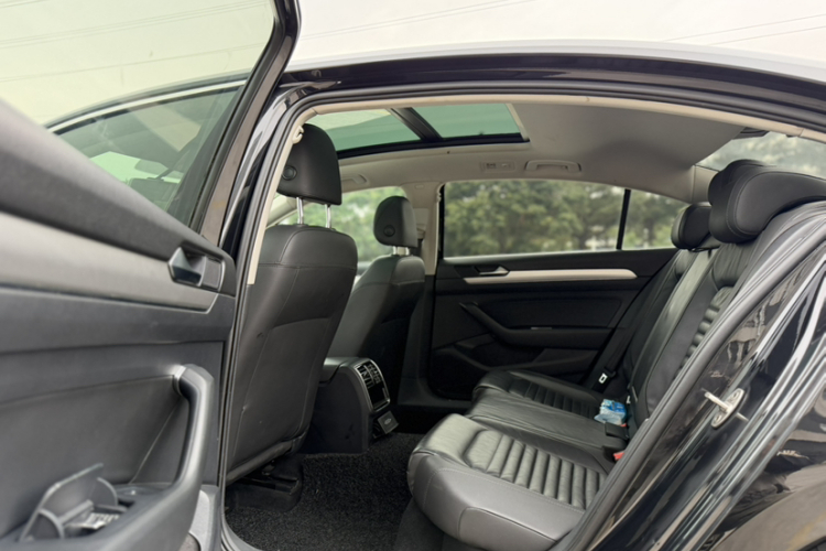 大众 迈腾 2019款 280TSI DSG 舒适型 国VI中控内饰7006