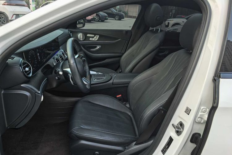 奔驰E级(进口) 2021款 改款 E 260 豪华型运动版中控内饰7008