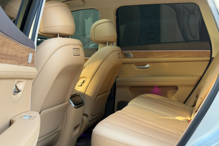 鸿蒙智行 问界M7 2024款 1.5T 四驱Plus版 5座中控内饰7004