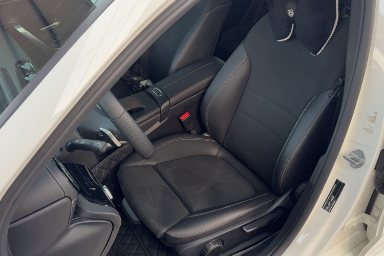 奔驰A级 2019款 A 180 L 运动轿车局部细节19