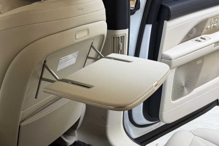 蔚来ES8 2026款 六座行政签名版中控内饰7009