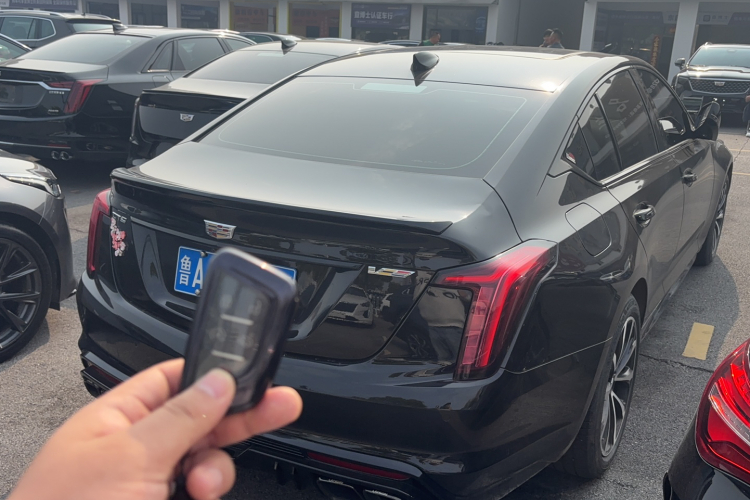 凯迪拉克CT5 2022款 28T 尊贵型车身外观6003