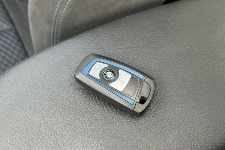 宝马4系 2017款 425i Gran Coupe 领先型M运动套装中控内饰7005