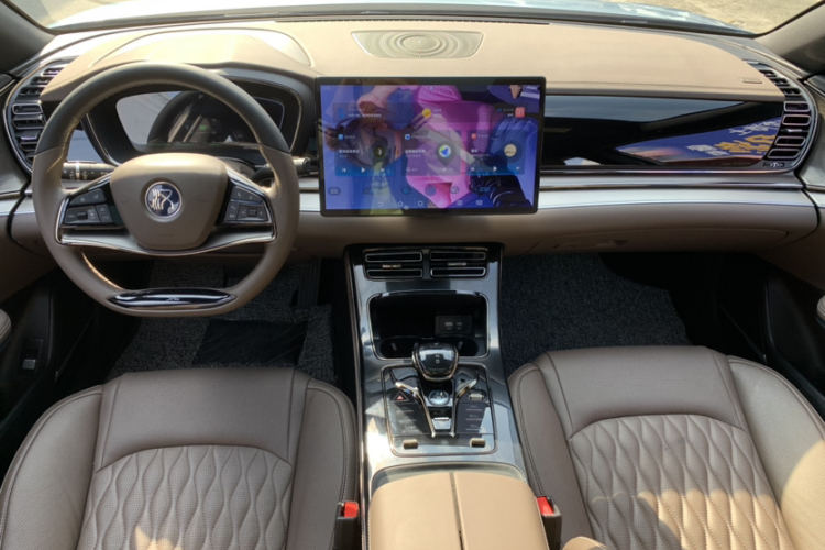 比亚迪 汉 2023款 DM-i 冠军版 121KM 尊贵型中控内饰7009