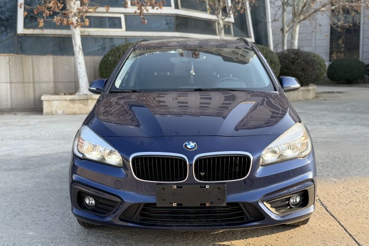 宝马2系旅行车 2016款 218i 时尚型车身外观6001