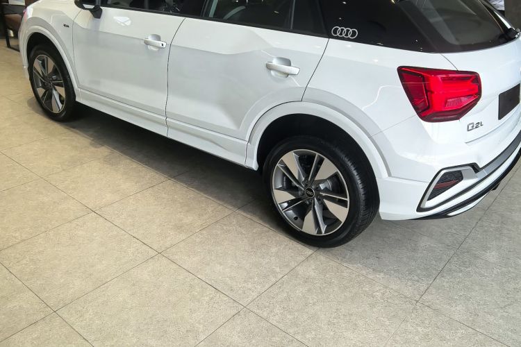 奥迪Q2L 2025款 35TFSI 进取动感型车身外观6002