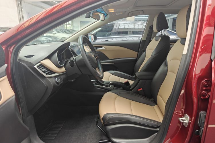 雪佛兰 科鲁泽 2022款 320 自动悦享天窗版中控内饰7001