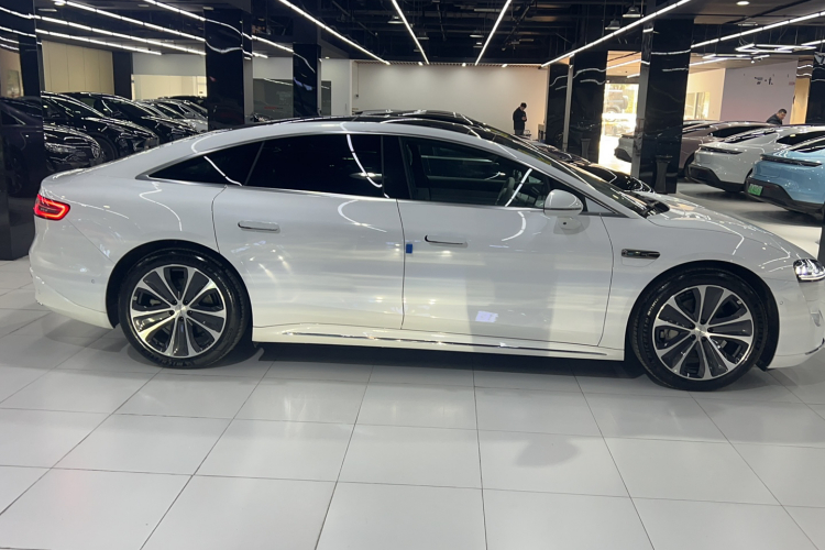 鸿蒙智行 智界S7 2024款 Pro车身外观6002