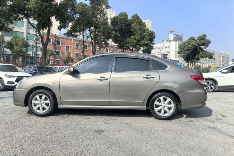 日产 轩逸 2012款 经典 1.6XE 手动舒适版车身外观6008