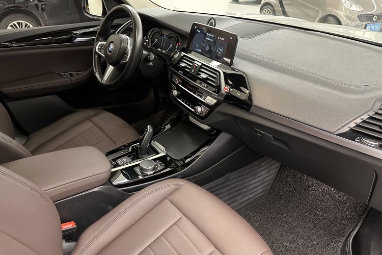 宝马X3 2018款 xDrive25i M运动套装 国V中控内饰7011