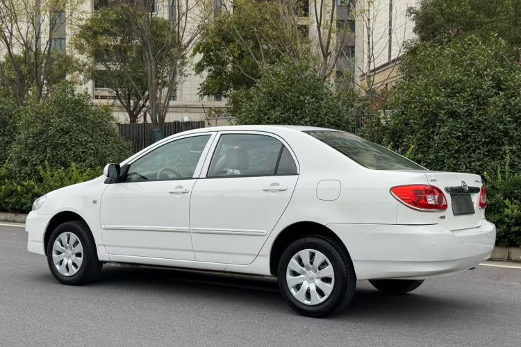 丰田 花冠 2011款 1.6L 自动经典版车身外观6004