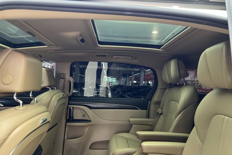 别克GL8 2020款 ES陆尊 653T 豪华型中控内饰7013