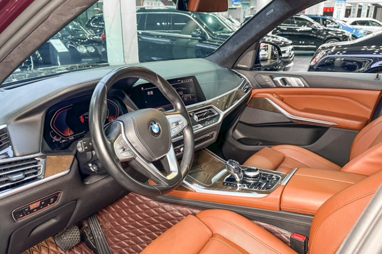 宝马X7 2020款 xDrive40i 尊享型M运动套装中控内饰7003