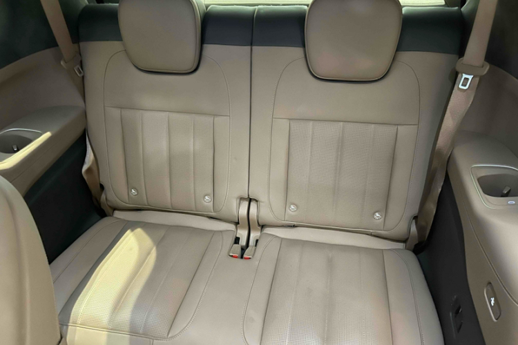 蔚来ES8 2024款 75kWh中控内饰7003