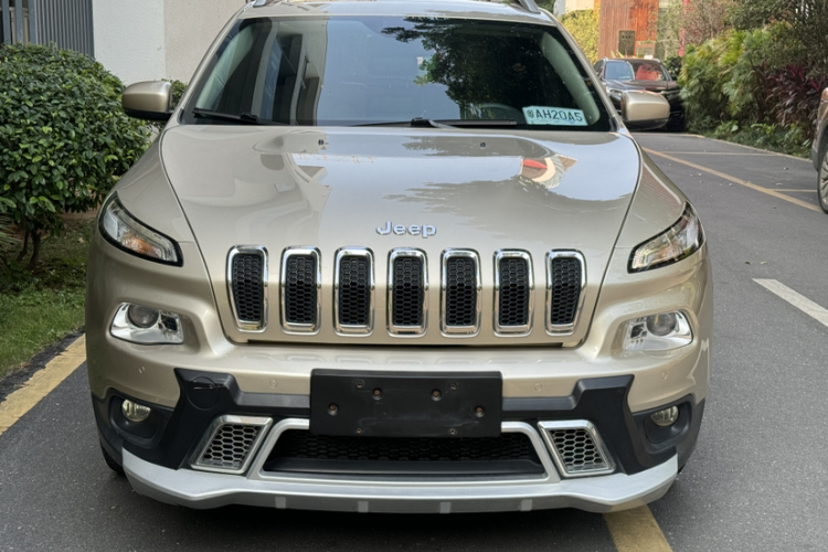 Jeep 自由光 2016款 2.4L 领先版车身外观6005