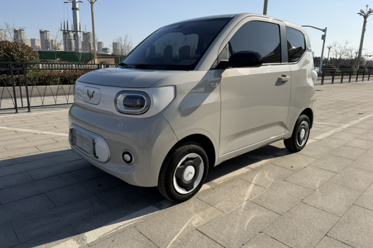 五菱汽车 宏光MINIEV 2024款 第三代 215km 青春版车身外观1