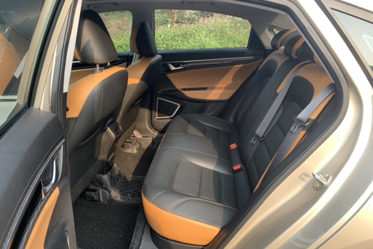 吉利汽车 帝豪GL 2020款 1.5T DCT豪华型中控内饰7007