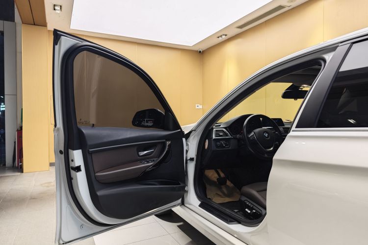 宝马3系 2018款 320Li 时尚型车身外观6007