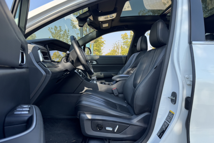 理想汽车 理想ONE 2020款 增程6座版局部细节19