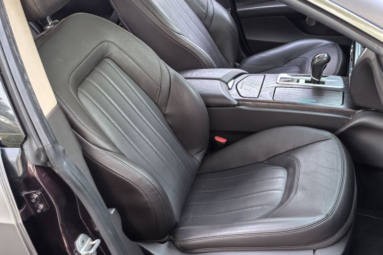 玛莎拉蒂 总裁 2013款 3.0T 标准型中控内饰7005