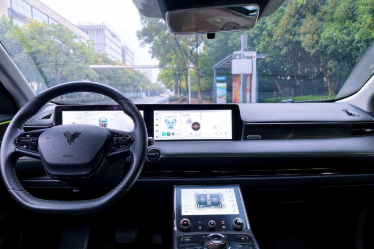 哪吒汽车 2023款 哪吒U-Ⅱ 挑战版 500 磷酸铁锂中控内饰7006