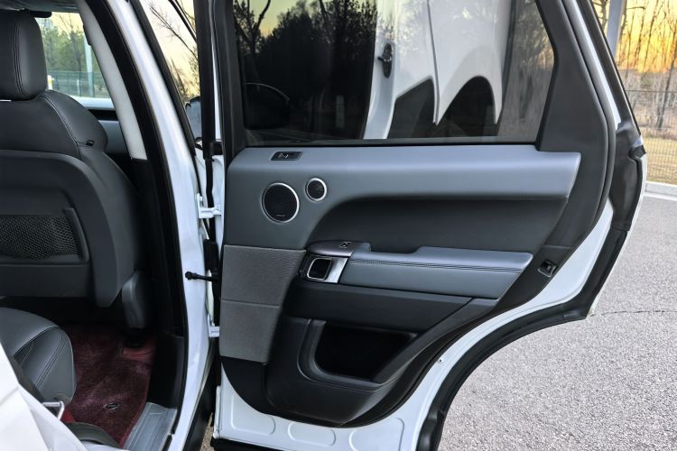 路虎 揽胜运动版 2014款 3.0 SC V6 HSE中控内饰7007