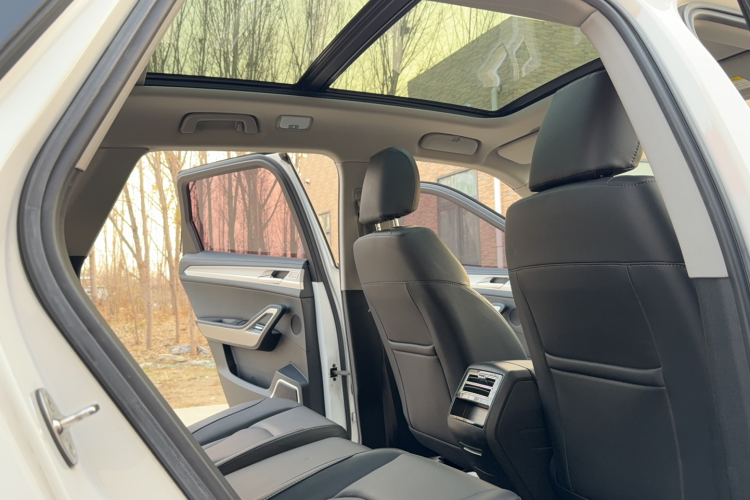 众泰 大迈X7 2018款 2.0T 自动尊贵型中控内饰7004