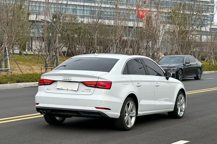奥迪A3 2018款 30周年年型 Limousine 35 TFSI 风尚型车身外观6004