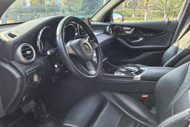 奔驰GLC 2019款 GLC 260 L 4MATIC 豪华型中控内饰7001