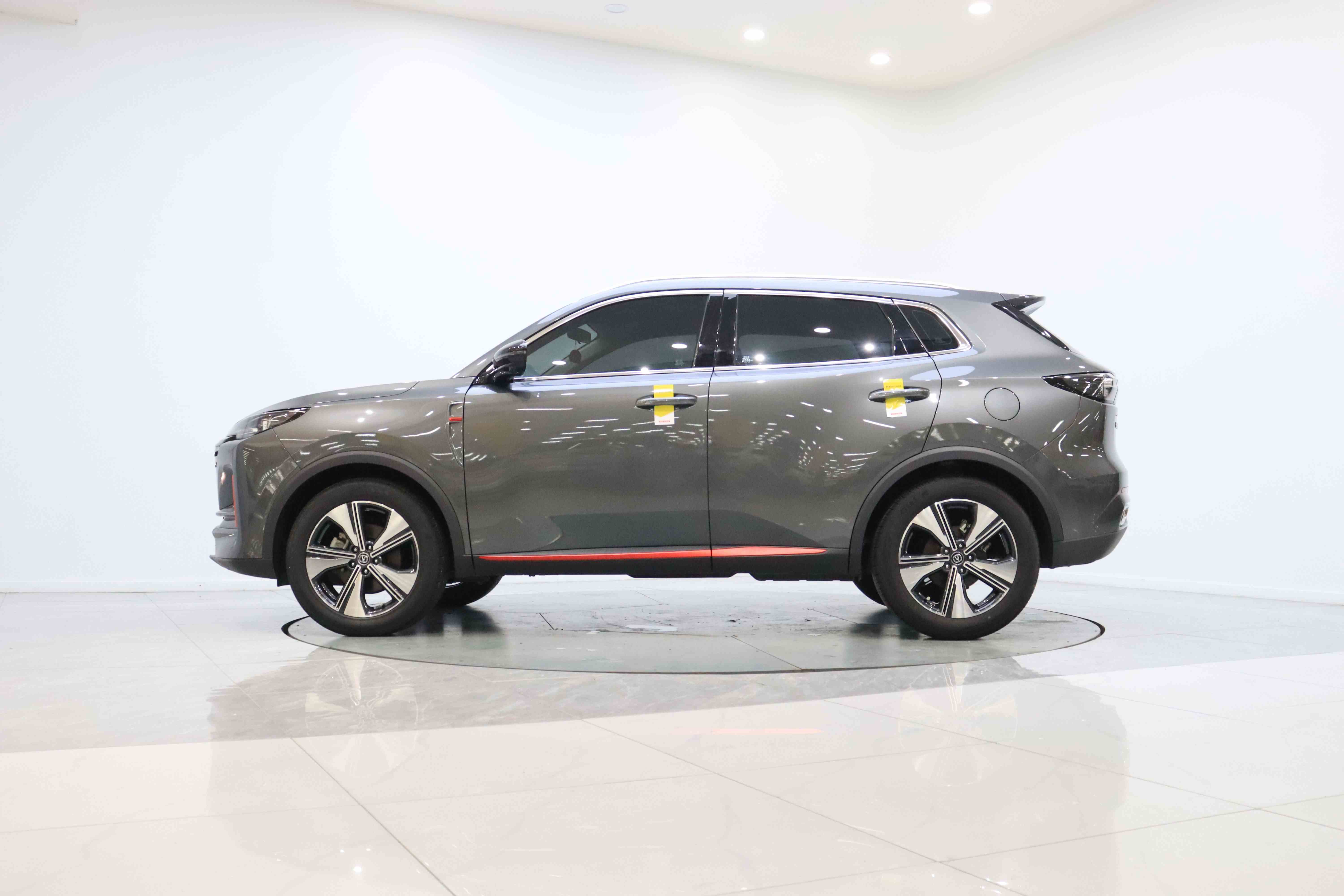 长安CS55PLUS 2022款 第二代 1.5T DCT尊贵型(4)