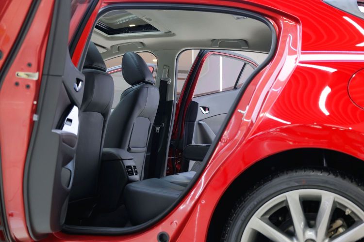 马自达3 昂克赛拉 2017款 两厢 2.0L 自动运动型 国V中控内饰7008