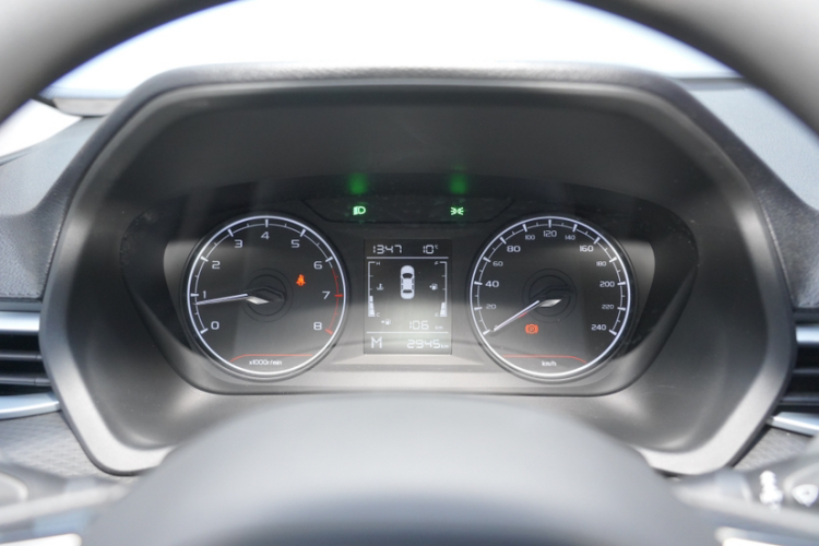 吉利汽车 帝豪 2025款 第4代 1.5L 手动星耀版中控内饰15