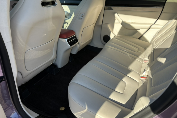 鸿蒙智行 智界R7 2024款 纯电 667km Max中控内饰7002