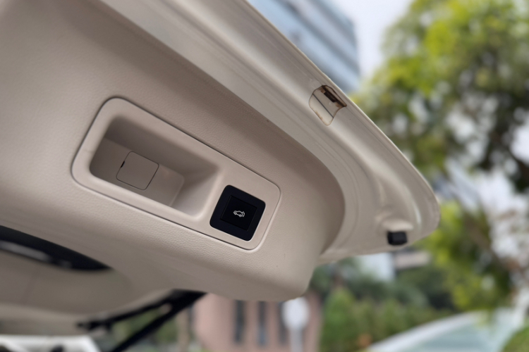 广汽传祺 传祺M8 2018款 320T 旗舰版中控内饰7006