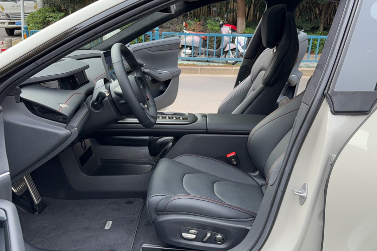 小米汽车 小米SU7 2024款 四驱超长续航高阶智驾Max版局部细节19