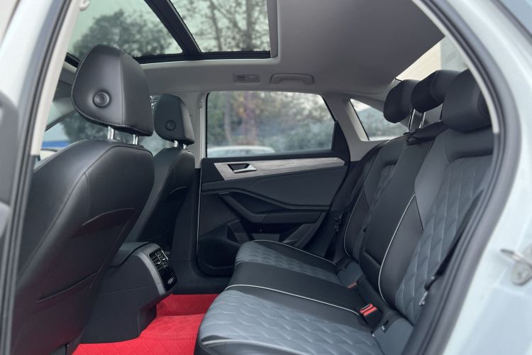 大众 速腾 2025款 300TSI DSG超越版中控内饰7003