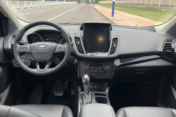 福特 翼虎 2019款 EcoBoost 180 两驱豪翼型 国VI中控内饰7003