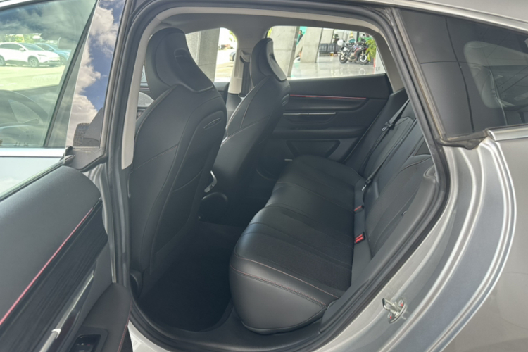 小鹏P7 2020款 670N中控内饰7002