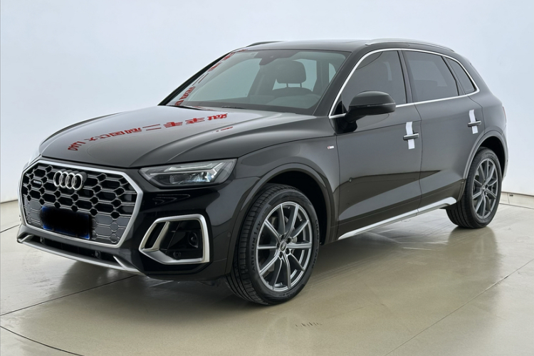 奥迪Q5L 2022款 改款 45T 豪华动感型车身外观1