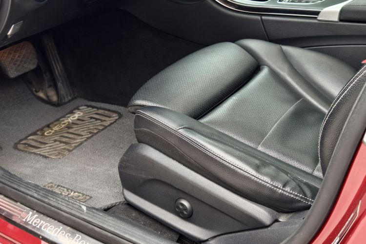 奔驰C级 2019款 C 260 L 运动版局部细节19