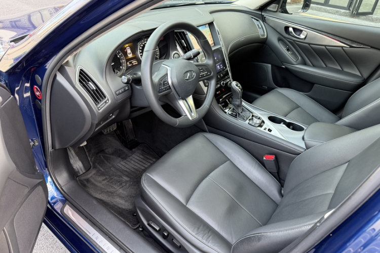 英菲尼迪Q50L 2018款 2.0T 逸享版 国VI中控内饰7002