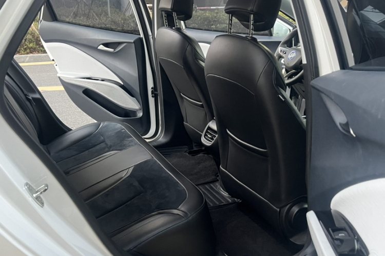 别克 微蓝6 2020款 互联智享型 PLUS中控内饰7001