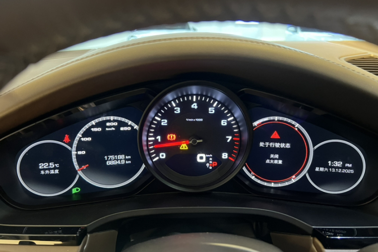 保时捷 2019款 Cayenne 3.0T中控内饰15