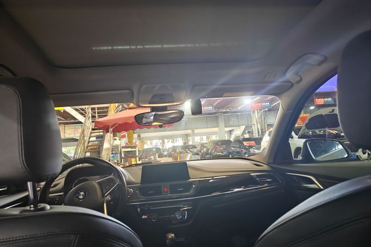 宝马1系 2017款 118i 设计套装型中控内饰7001