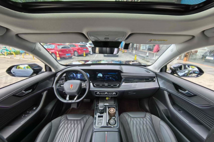 红旗HS5 2023款 2.0T 四驱旗享Pro版中控内饰7001