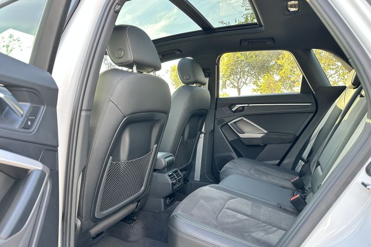 奥迪Q3 2023款 改款 45 TFSI quattro 时尚动感型中控内饰7005