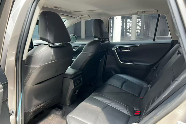 丰田 RAV4荣放 2022款 2.0L CVT两驱风尚Plus版中控内饰7003