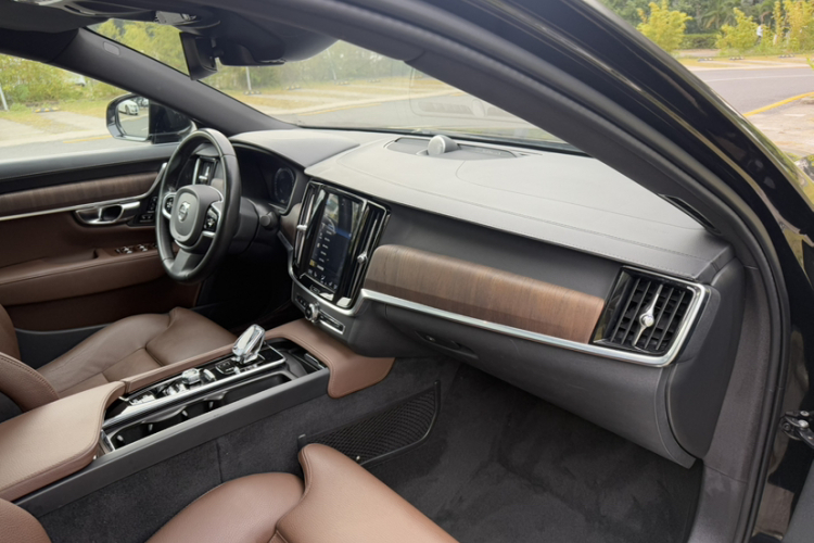 沃尔沃S90 2021款 B5 智远豪华版中控内饰7006
